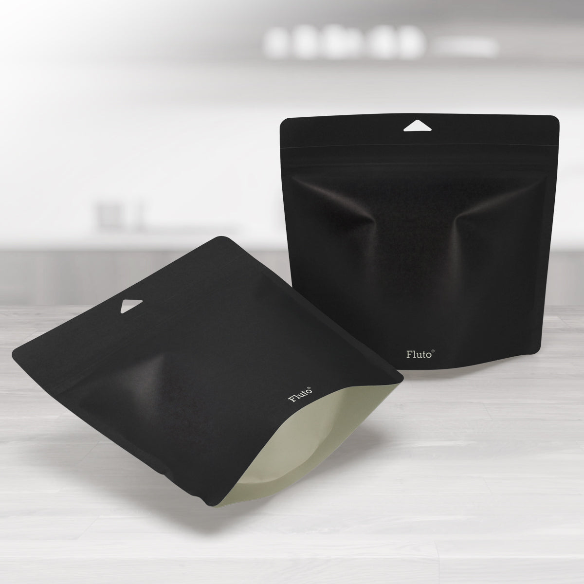 強力防臭袋 穴付きチャック付き Mサイズ ブラック