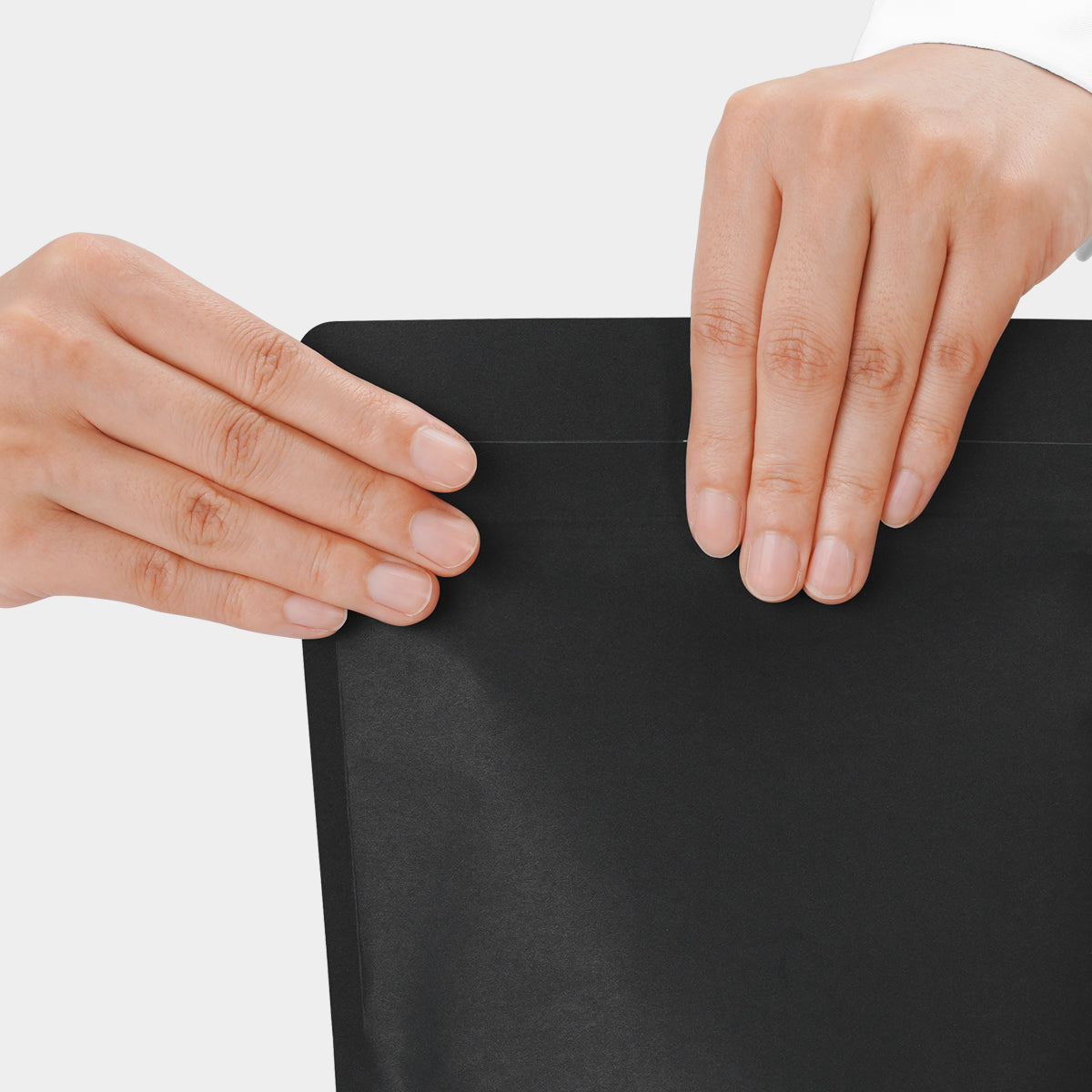 強力防臭袋 穴付きチャック付き Mサイズ ブラック