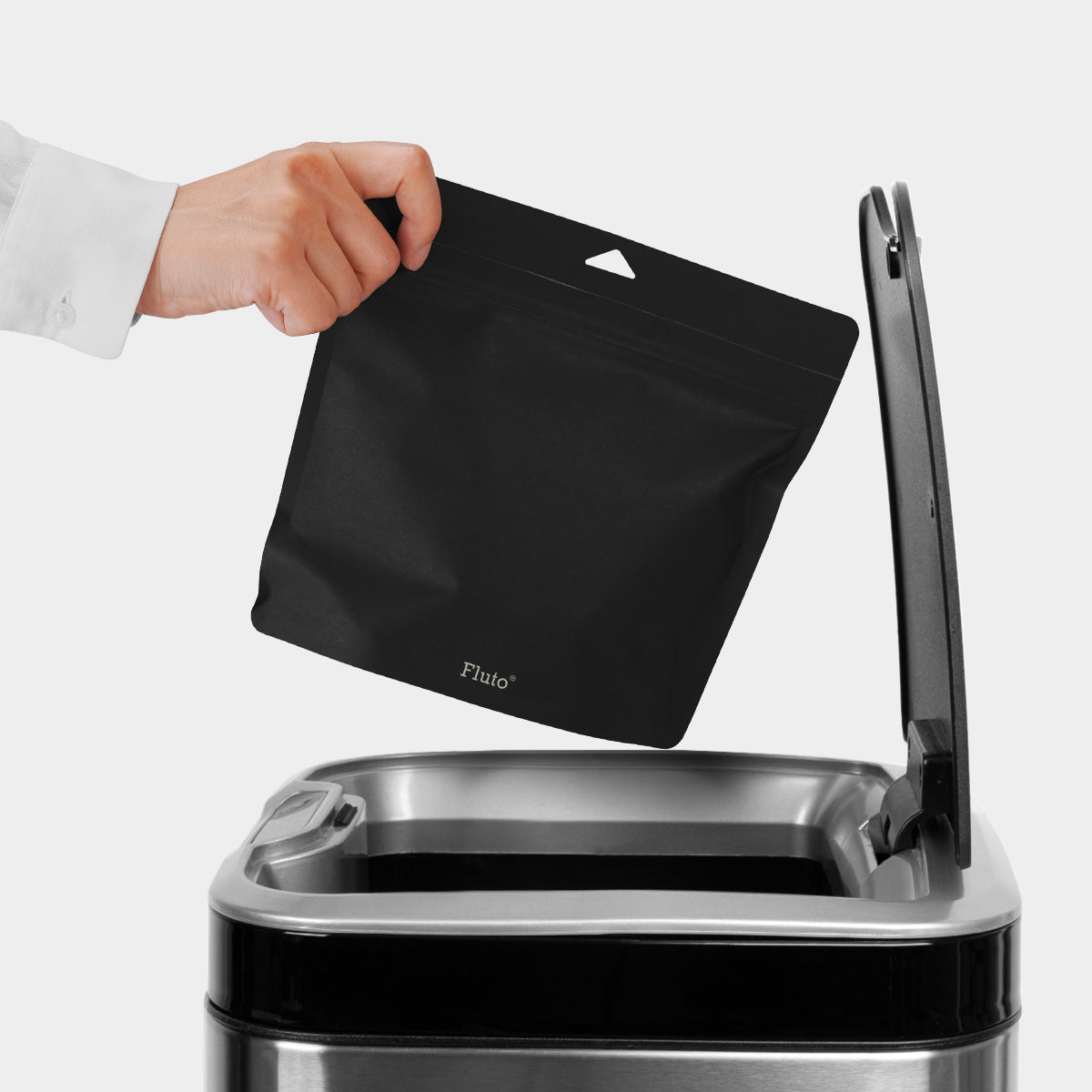 強力防臭袋 穴付きチャック付き Mサイズ ブラック