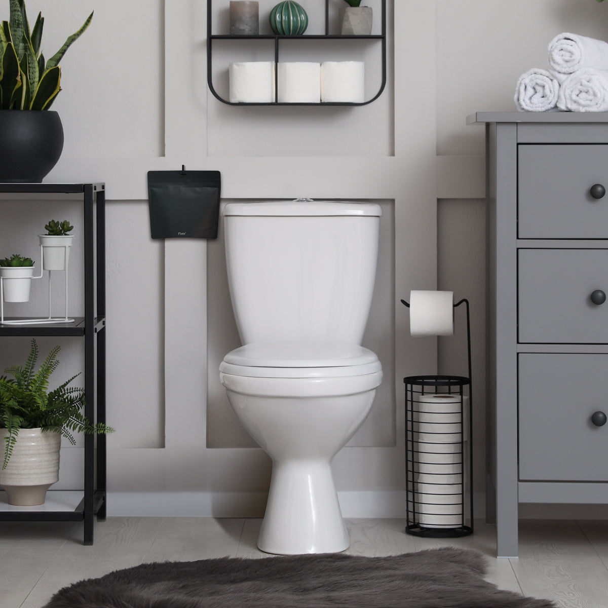 強力防臭袋 穴付きチャック付き Mサイズ ブラック