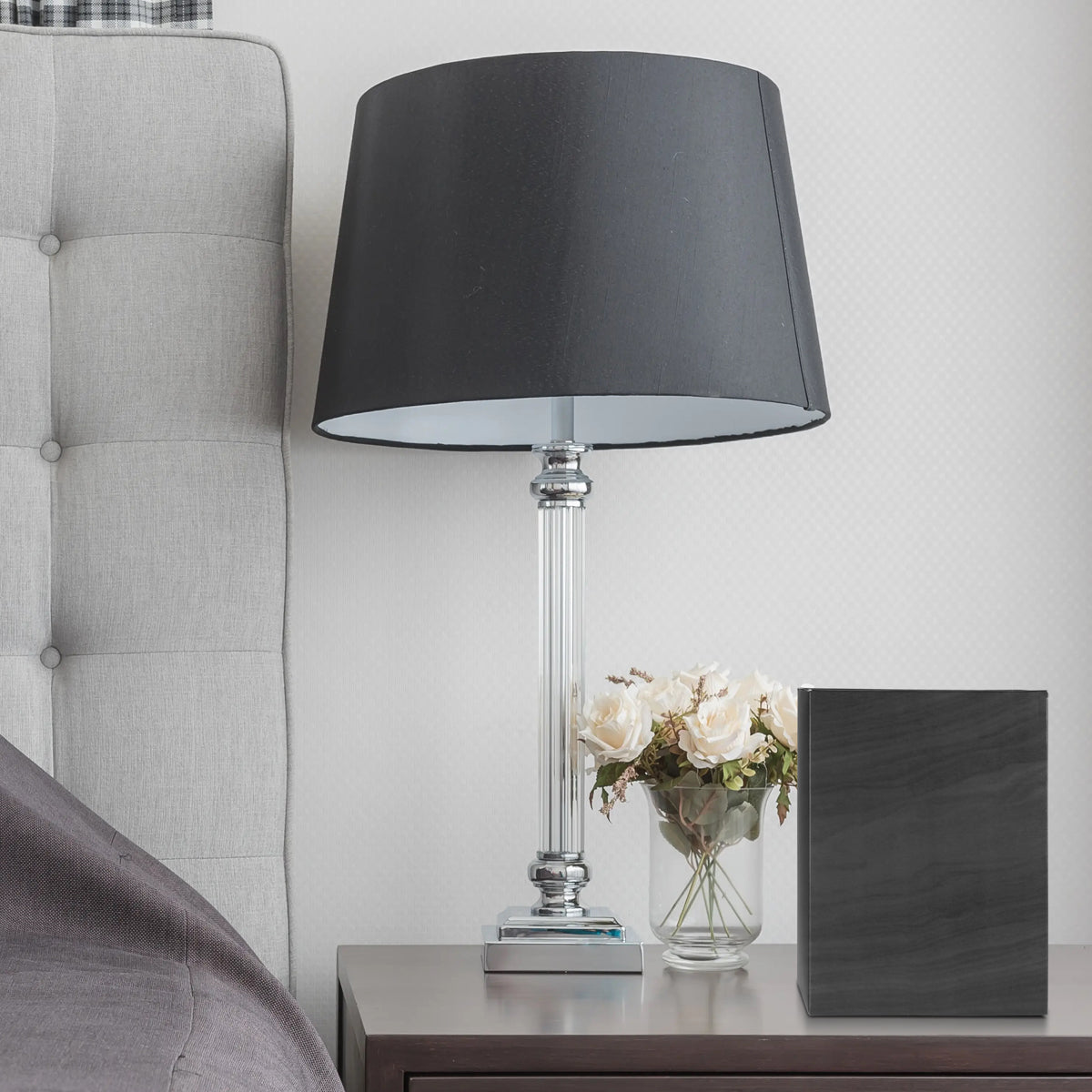 寝室やホテルのベッドサイドにオススメ。ティッシュや避妊具などのゴミも外から見えないので安心です。